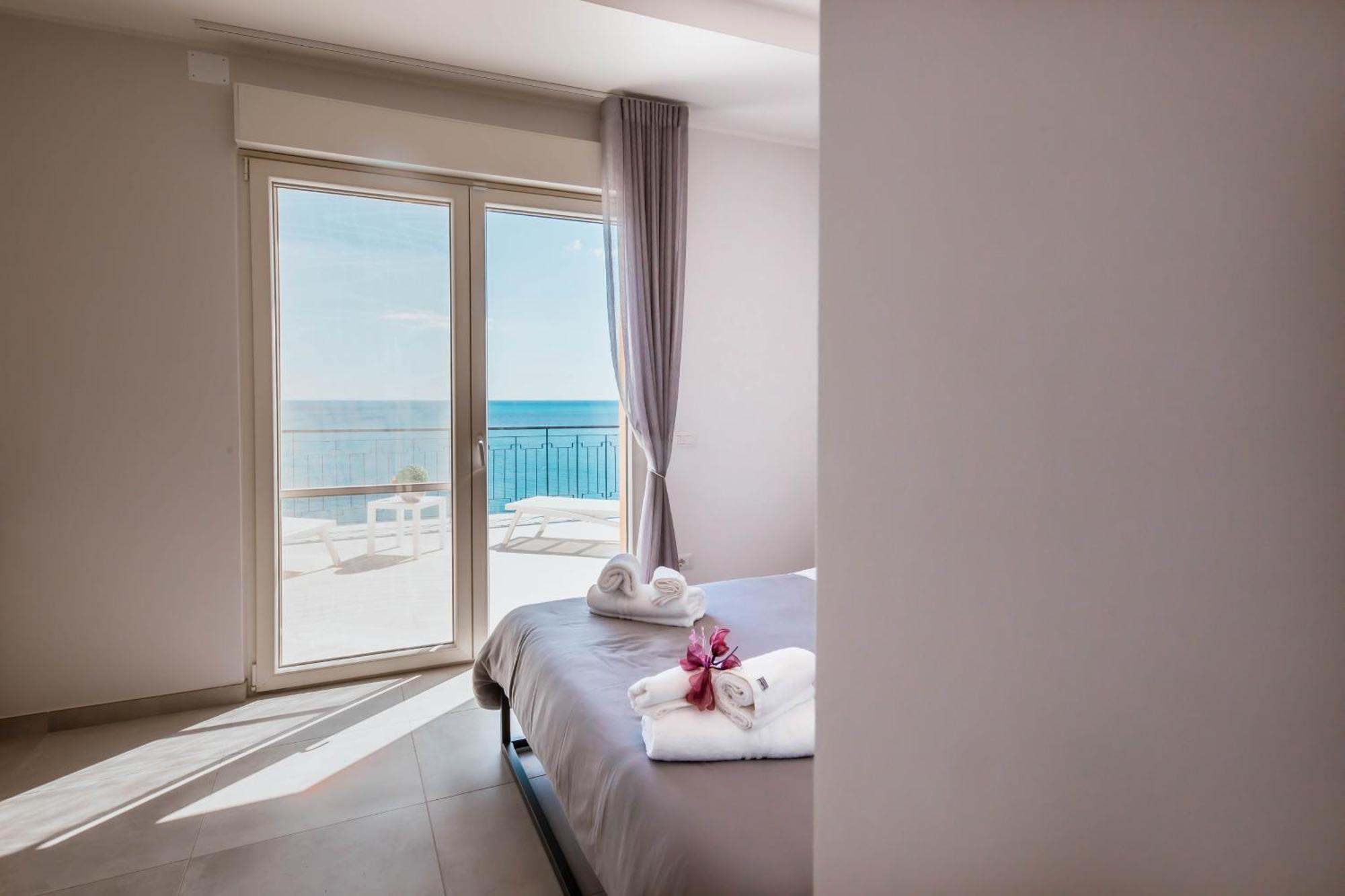 Bed and Breakfast Blu Marine Катандзаро Экстерьер фото
